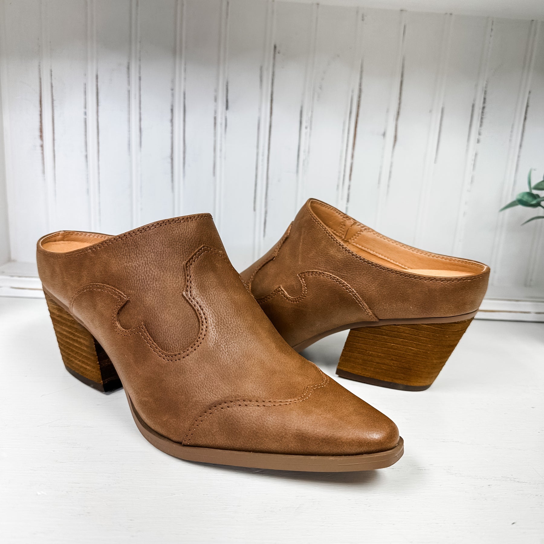 Cyan Heeled Mule - Brown