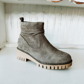 Dashing Suede Boot - Grey