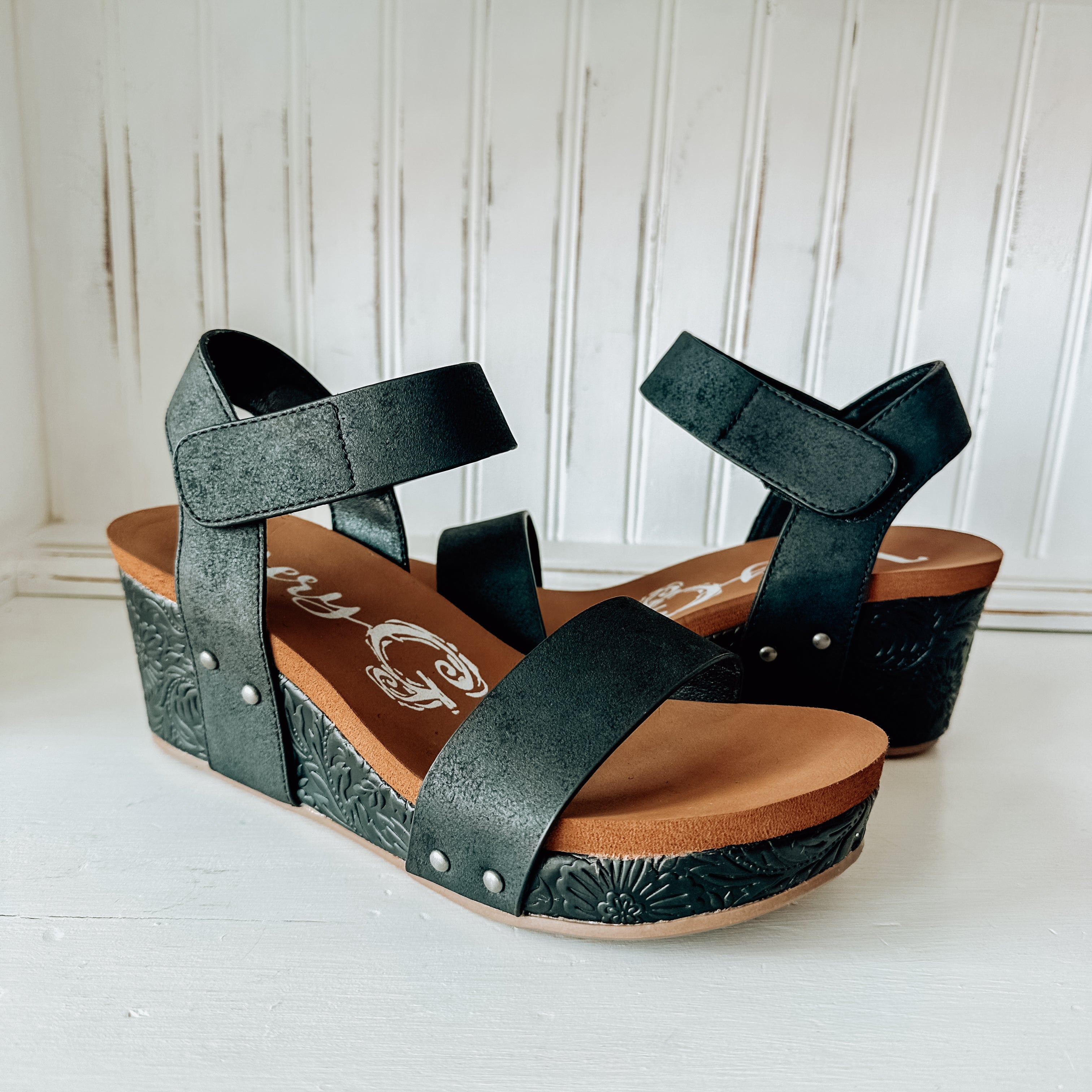 Devon Wedge Sandal - Black 2