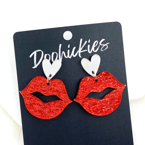Sparkly Saffiano Smooches Earrings - Red