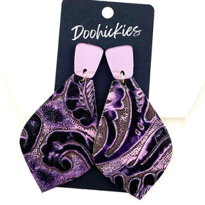 3.25" Colorful Embossed Dangles Western Earrings - Light Purple Long Trap & Purple