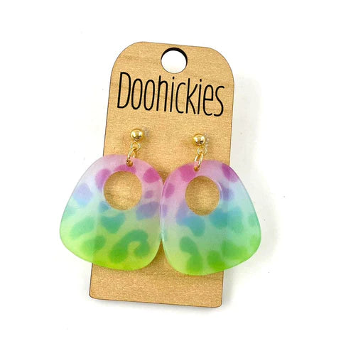 1.5" Gracie Acrylic Dangle Earrings - Rainbow Leopard Green Ombre