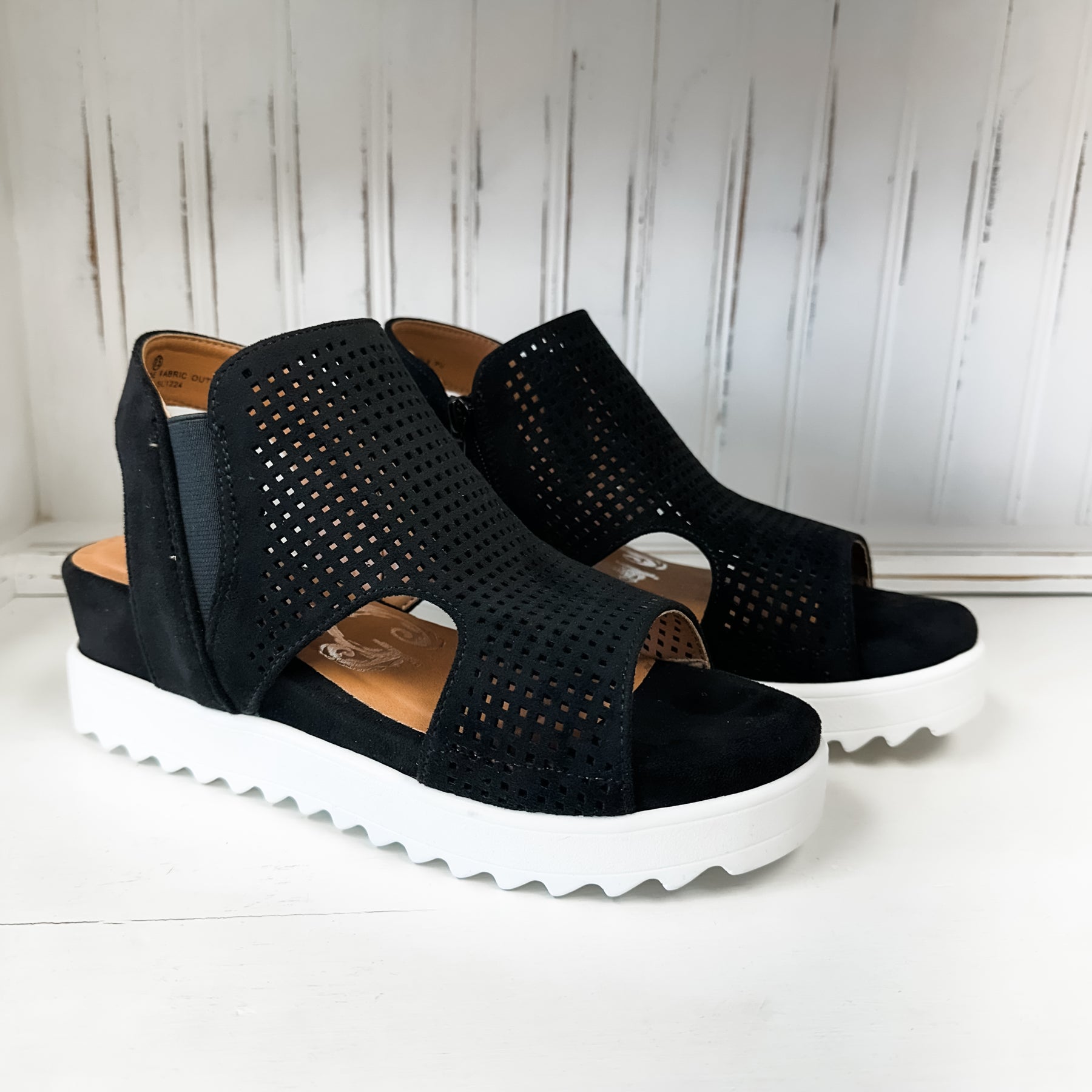 Amy Platform Sandal - Black