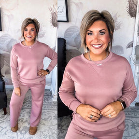 Cuddled Up On The Weekend Pullover - Mauve