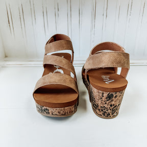 Atlas Wedge Sandal - Tan