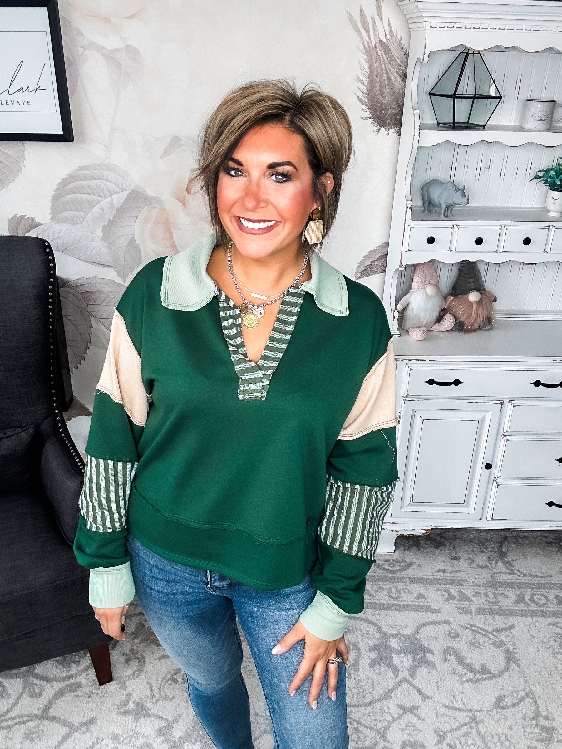 Not Here With Me Pullover - Hunter Green