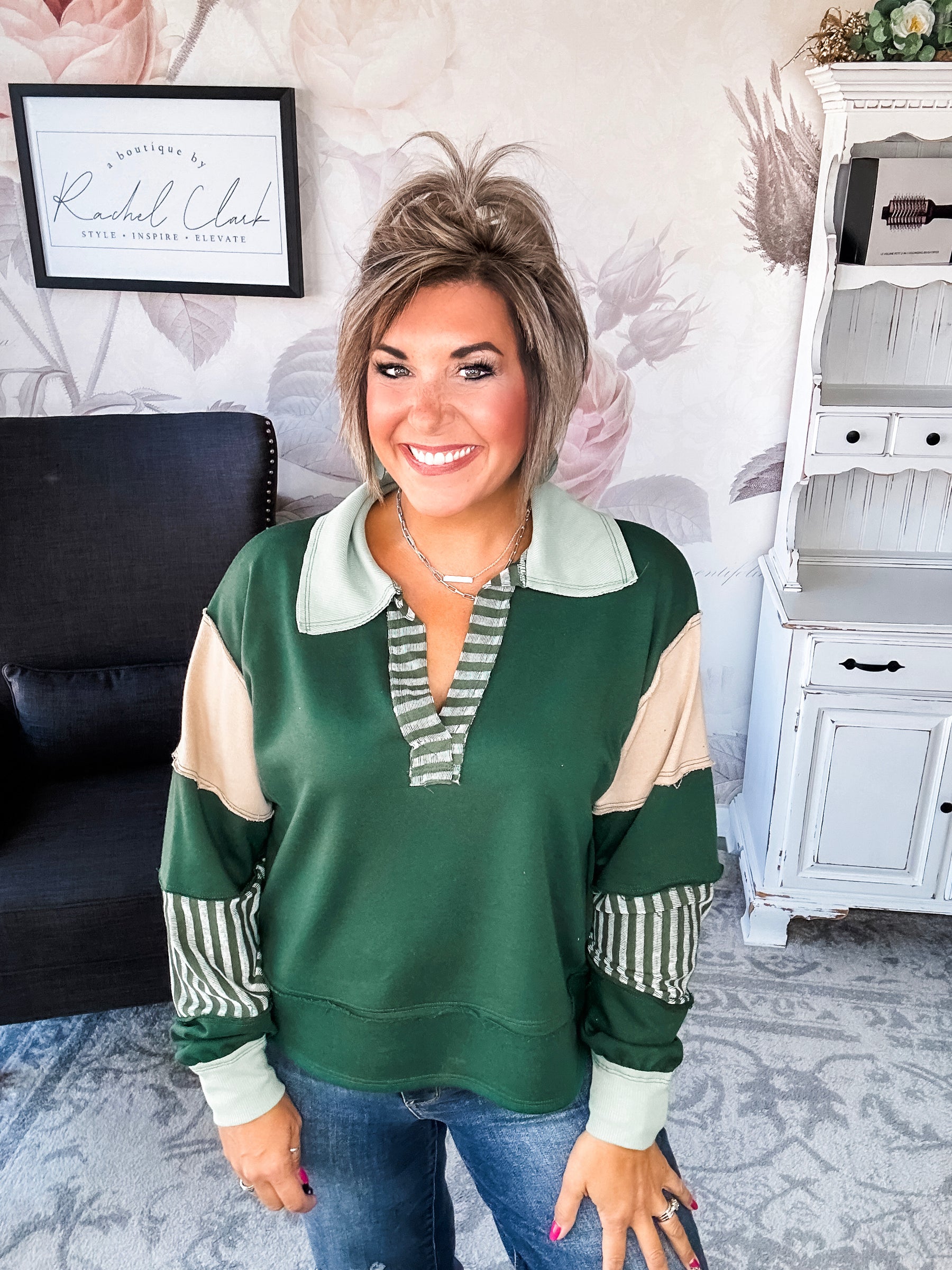 Not Here With Me Pullover - Hunter Green