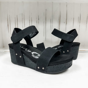 Devon Wedge Sandal - Black