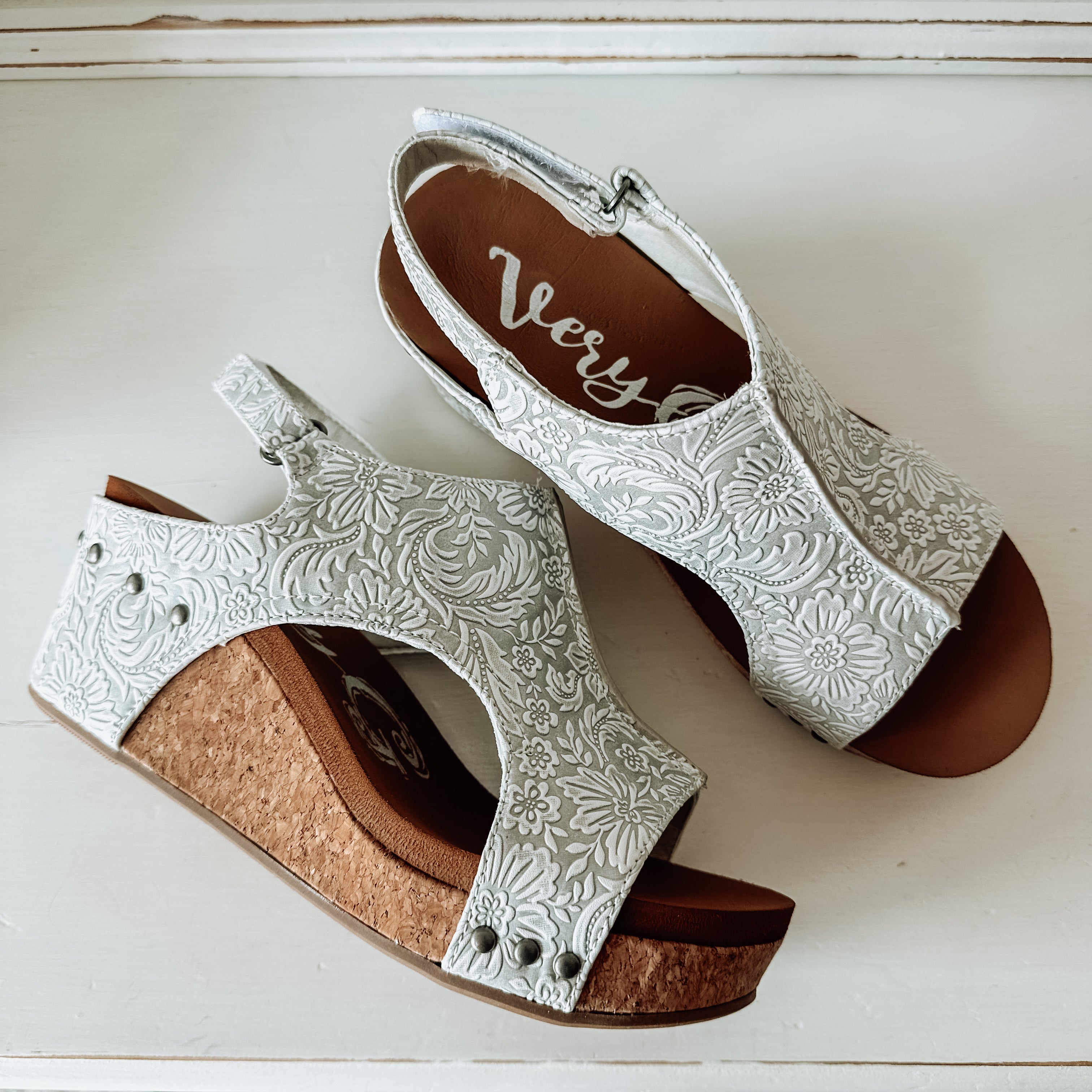 Isabella Tooled Wedge Sandal - Light Grey