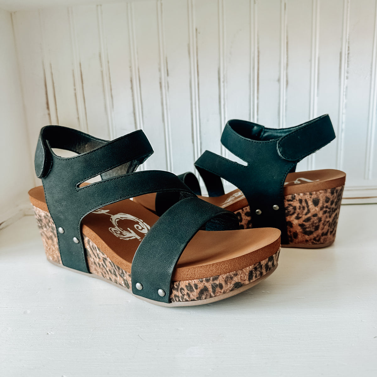 Atlas Wedge Sandal - Black