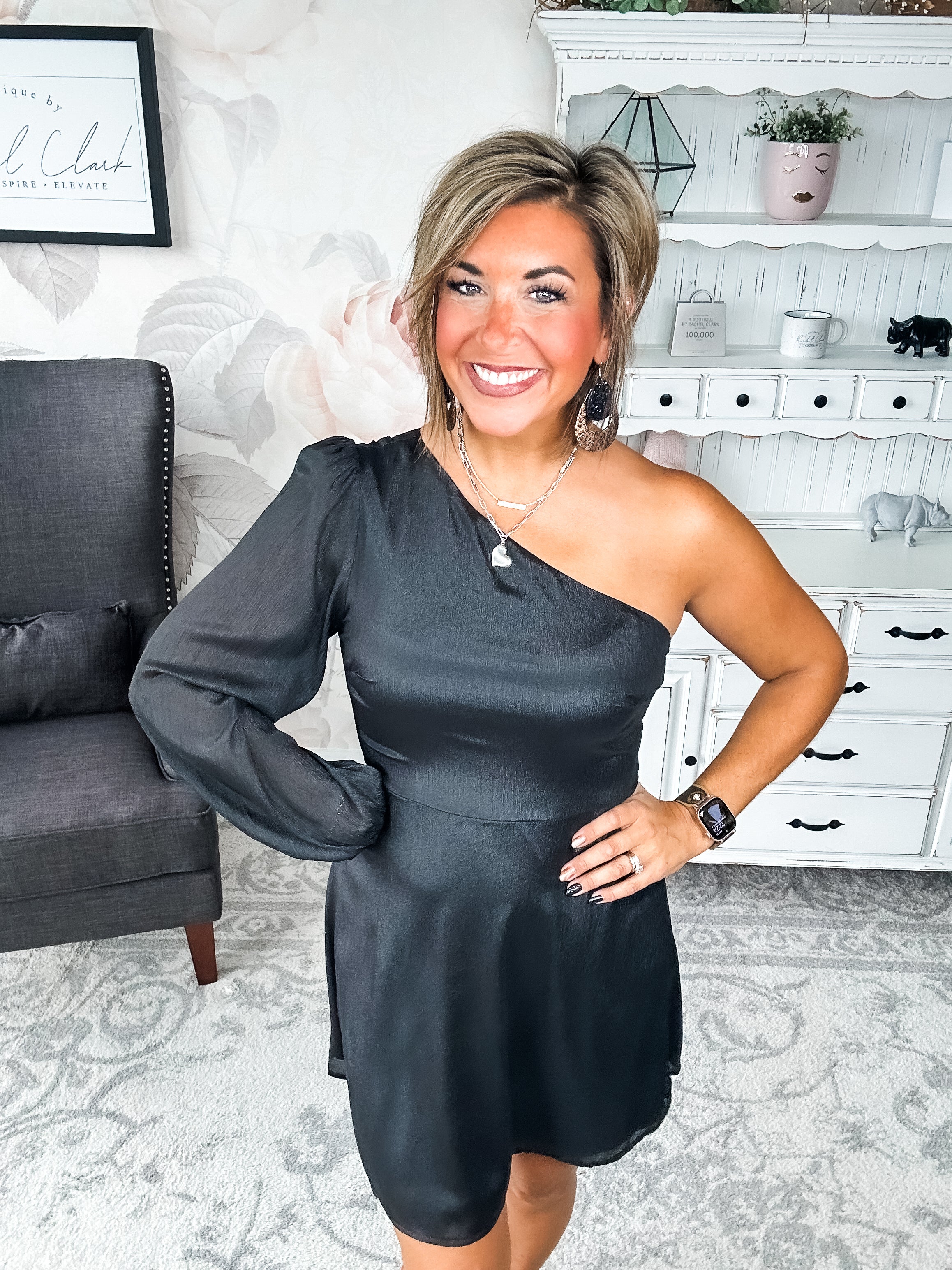 Pretty on Point Dress - Black