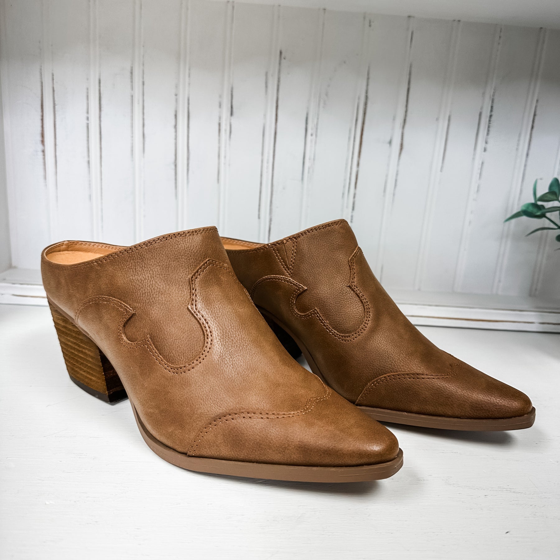 Cyan Heeled Mule - Brown