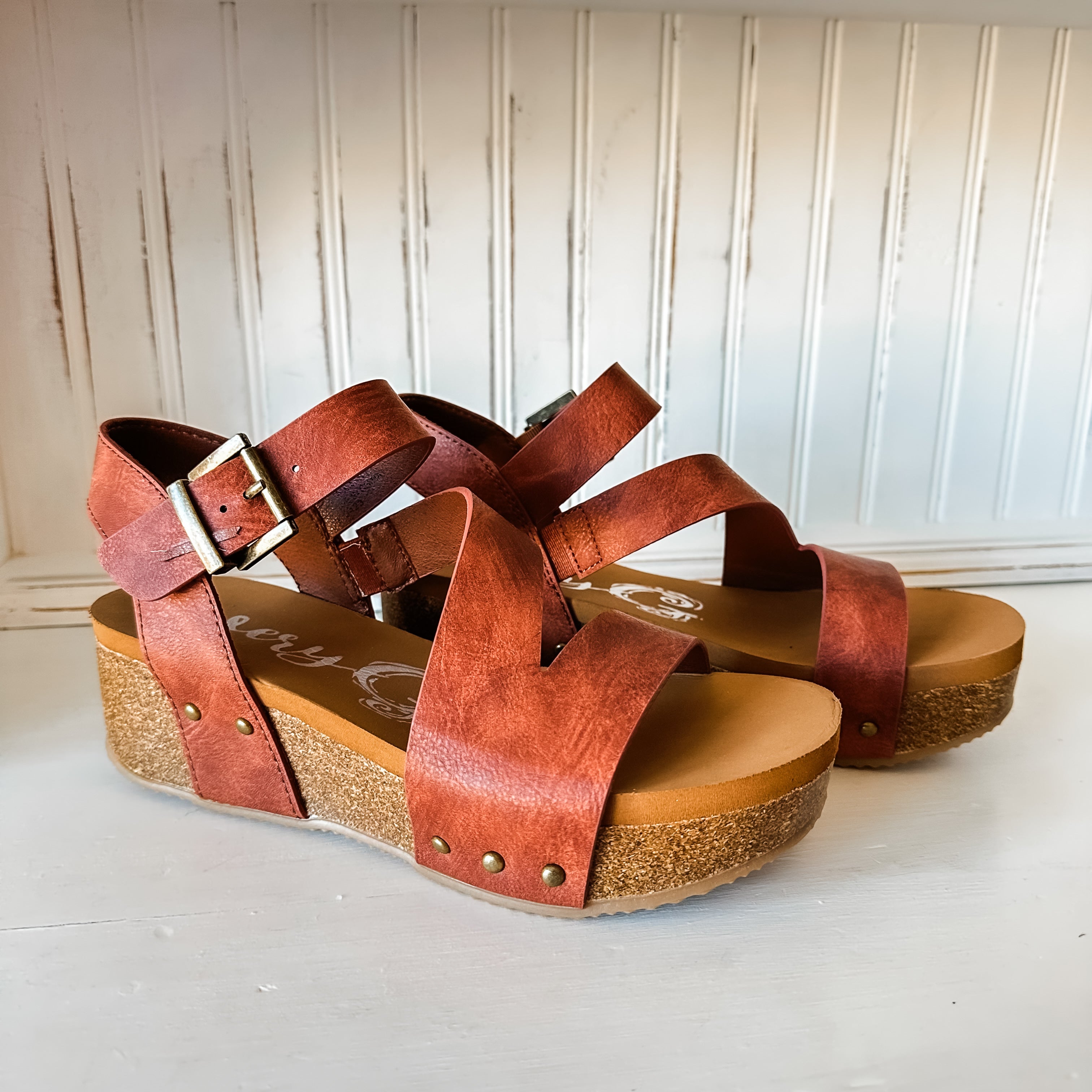 Shayne Wedge Sandal - Rust
