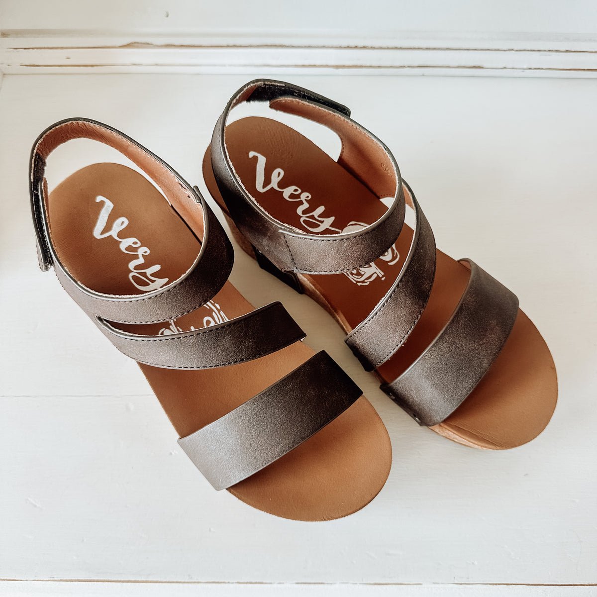 Casper Wedge Sandal - Chocolate