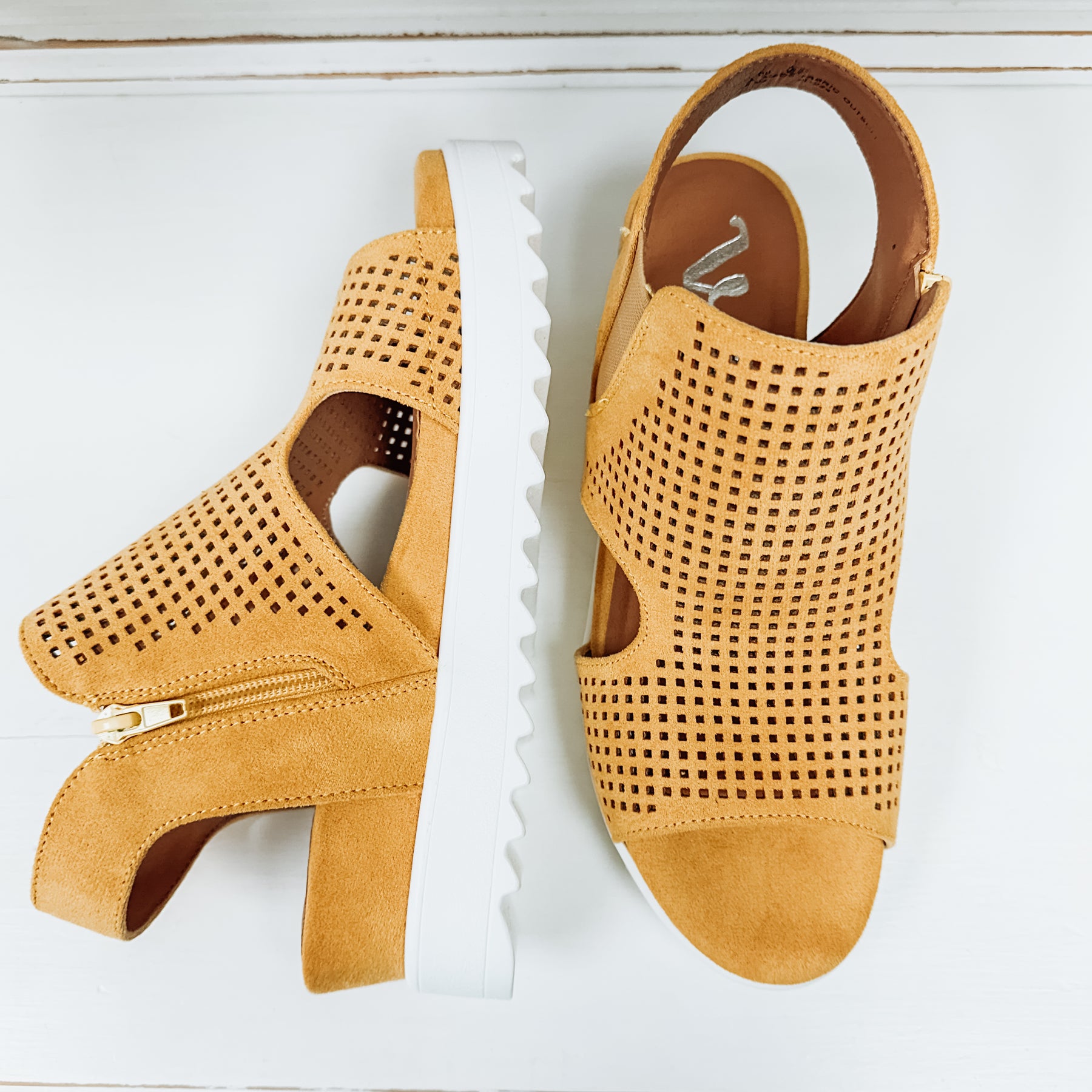 Amy Platform Sandal - Yellow