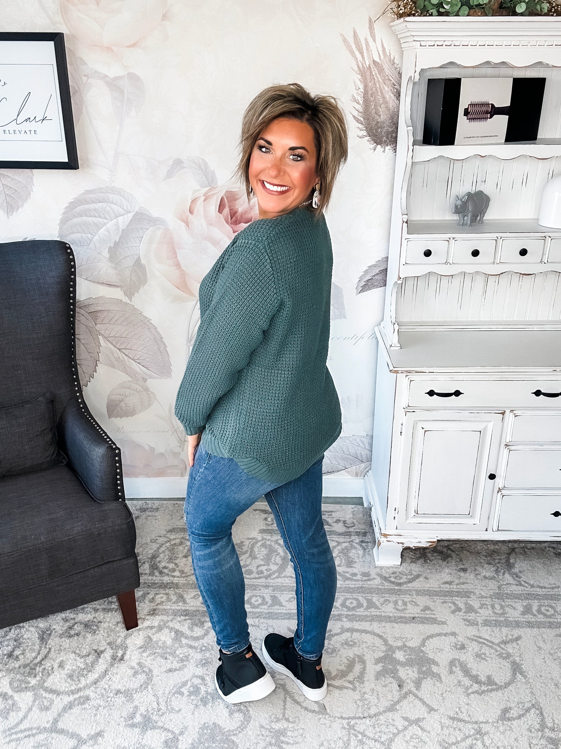 BLACK FRIDAY EXCLUSIVE! - Looking For This Sweater - Ash Jade