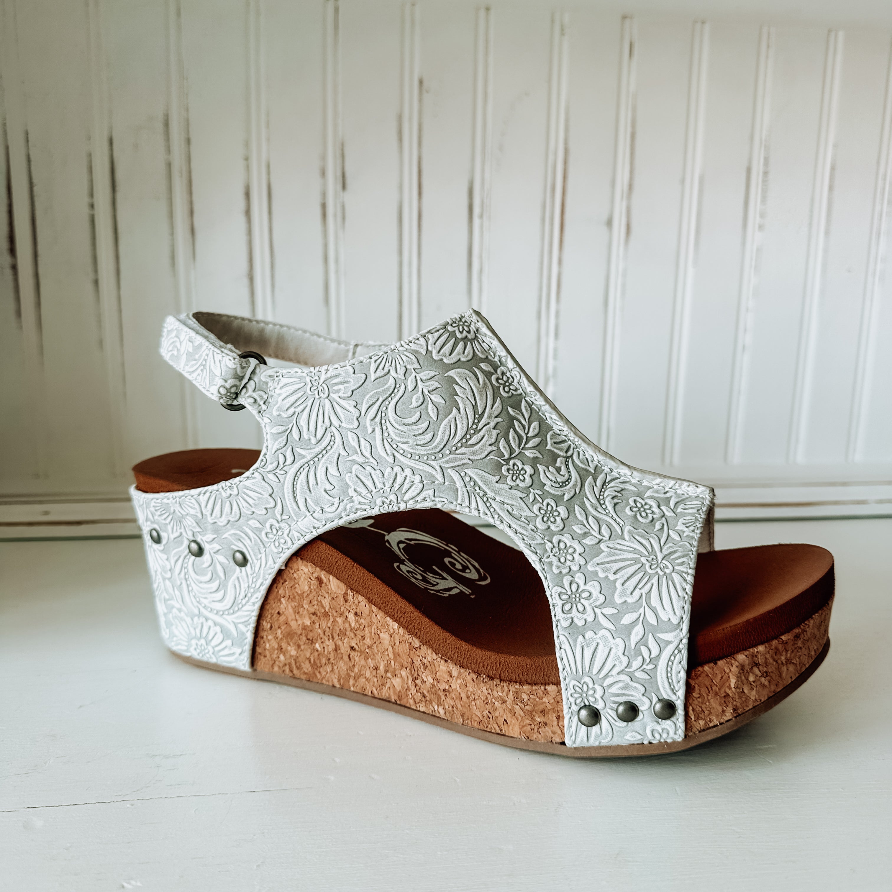 Isabella Tooled Wedge Sandal - Light Grey