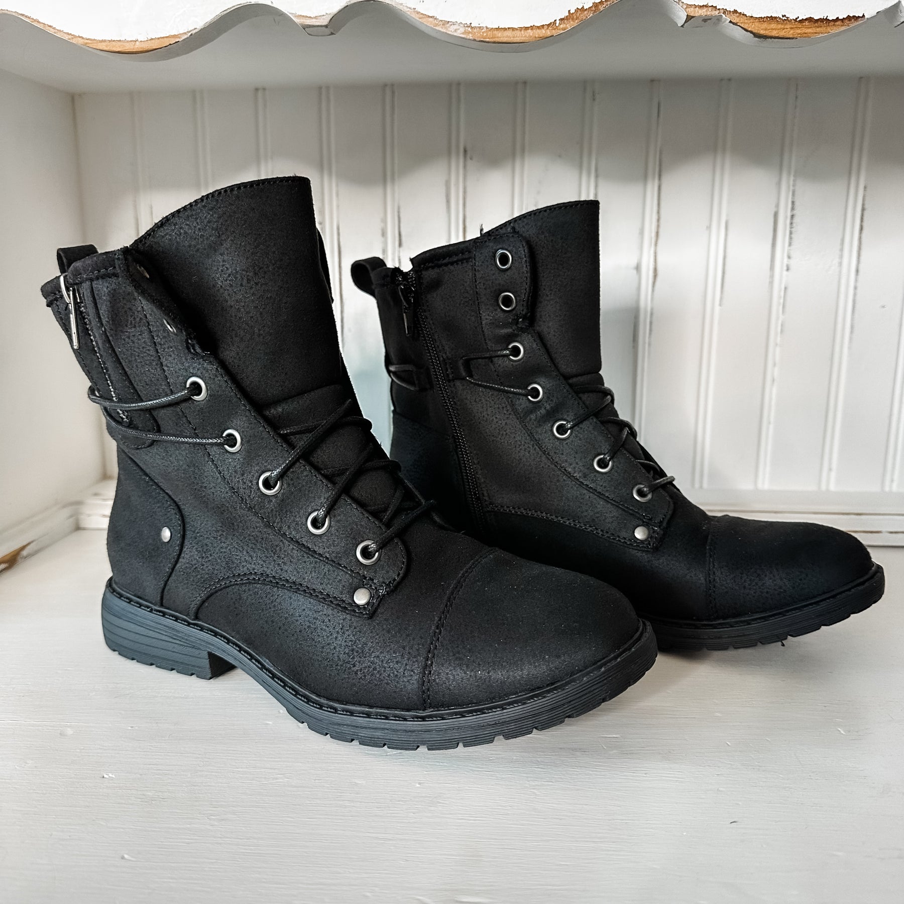 Kenia Boots - Black