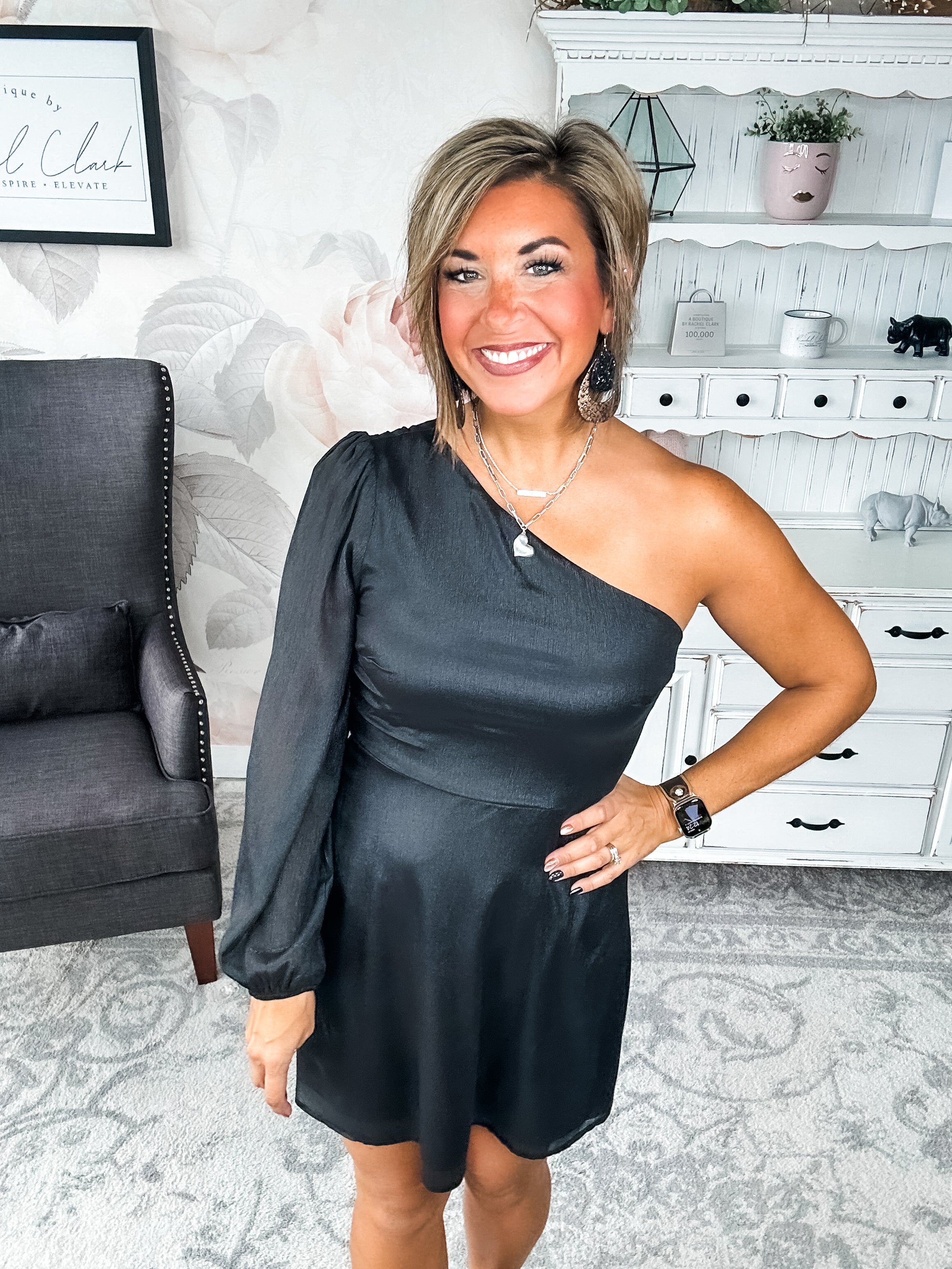 Pretty on Point Dress - Black