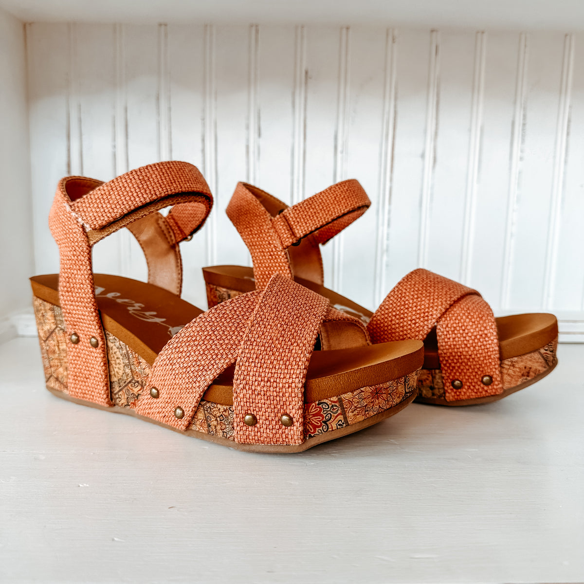 Shirley Wedge Sandal - Rust