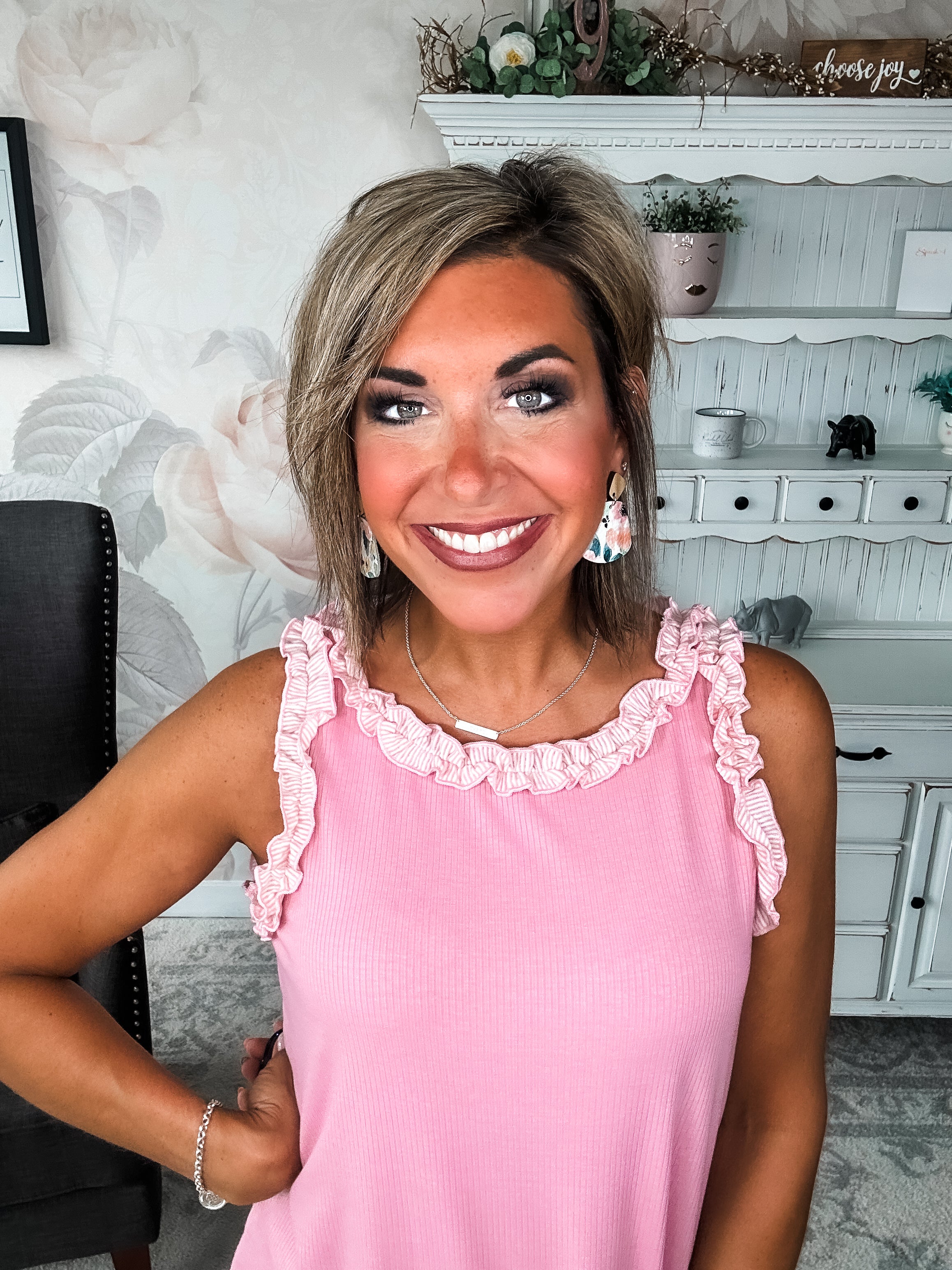 Pearls Of Wisdom Tank - Pink