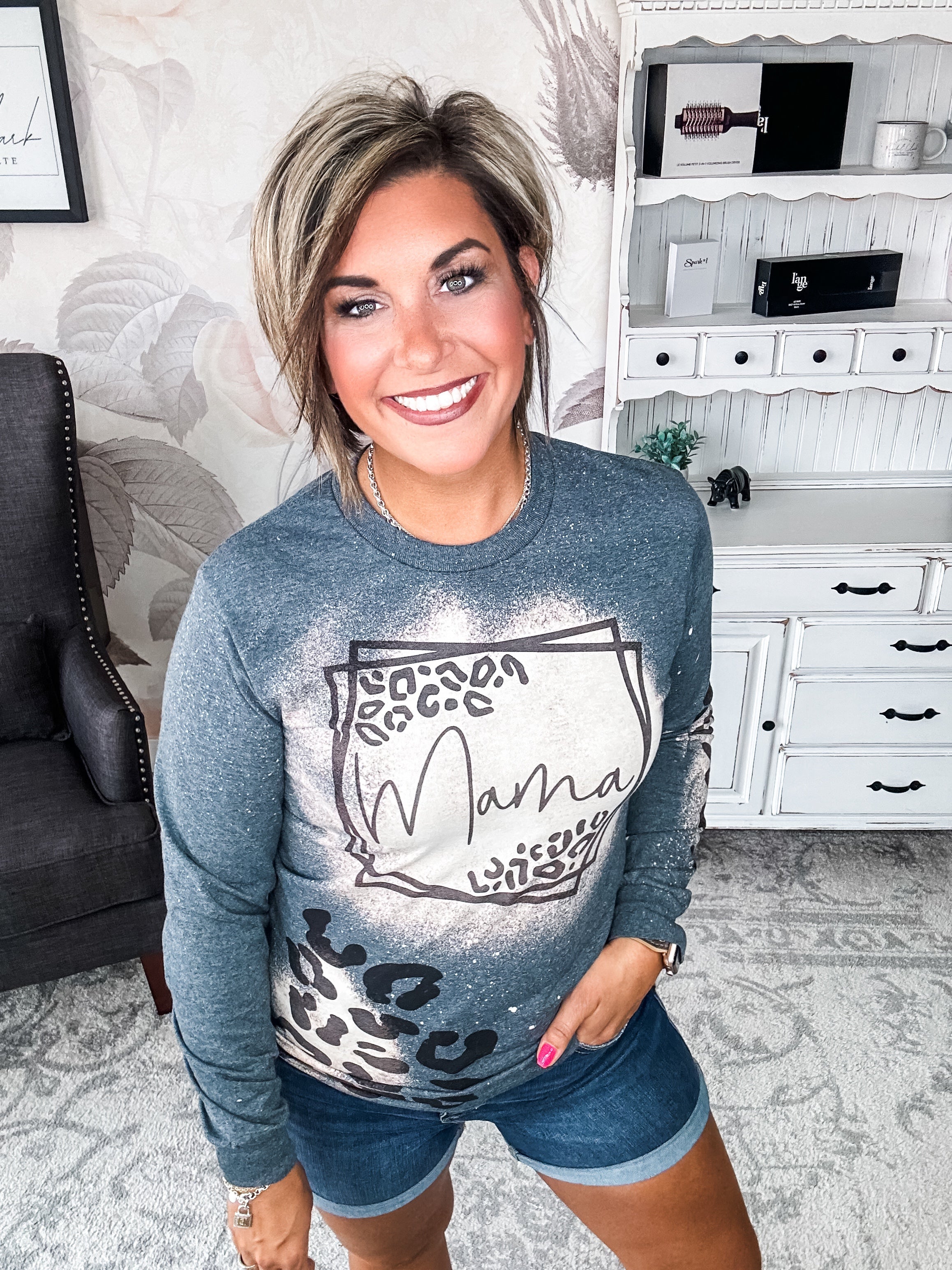 Leopard Mama Bleached Long Sleeve Graphic Tee