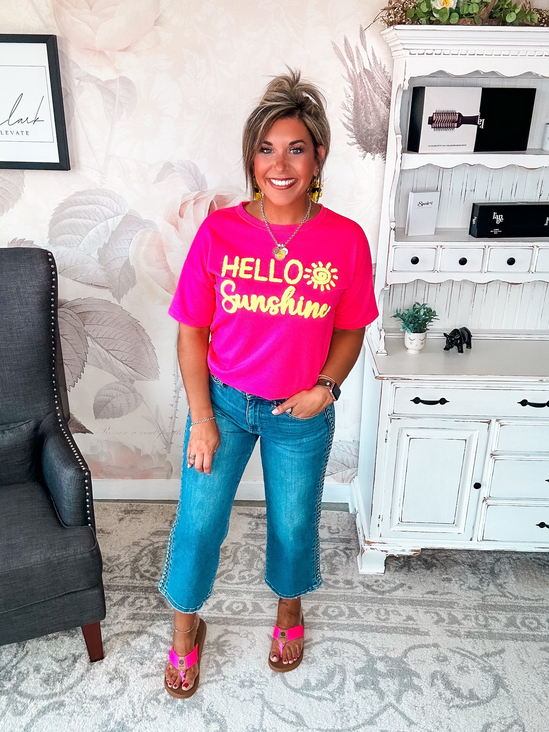 Hello Sunshine Short Sleeve Pullover