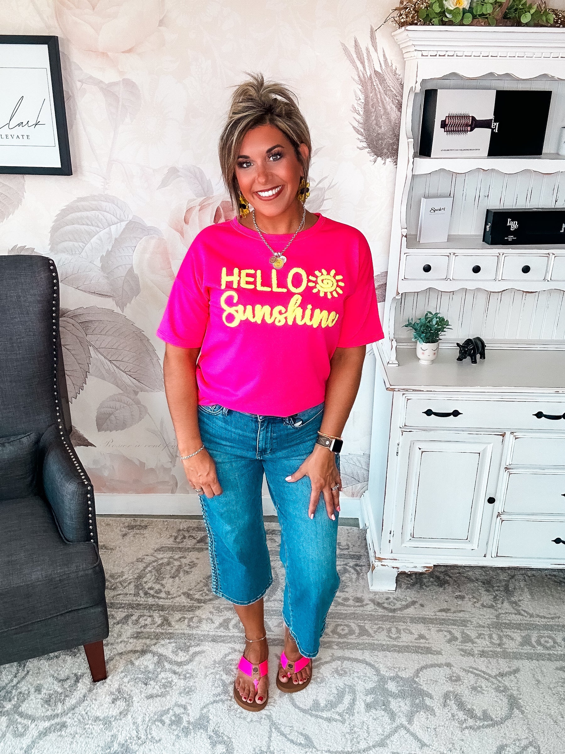 Hello Sunshine Short Sleeve Pullover