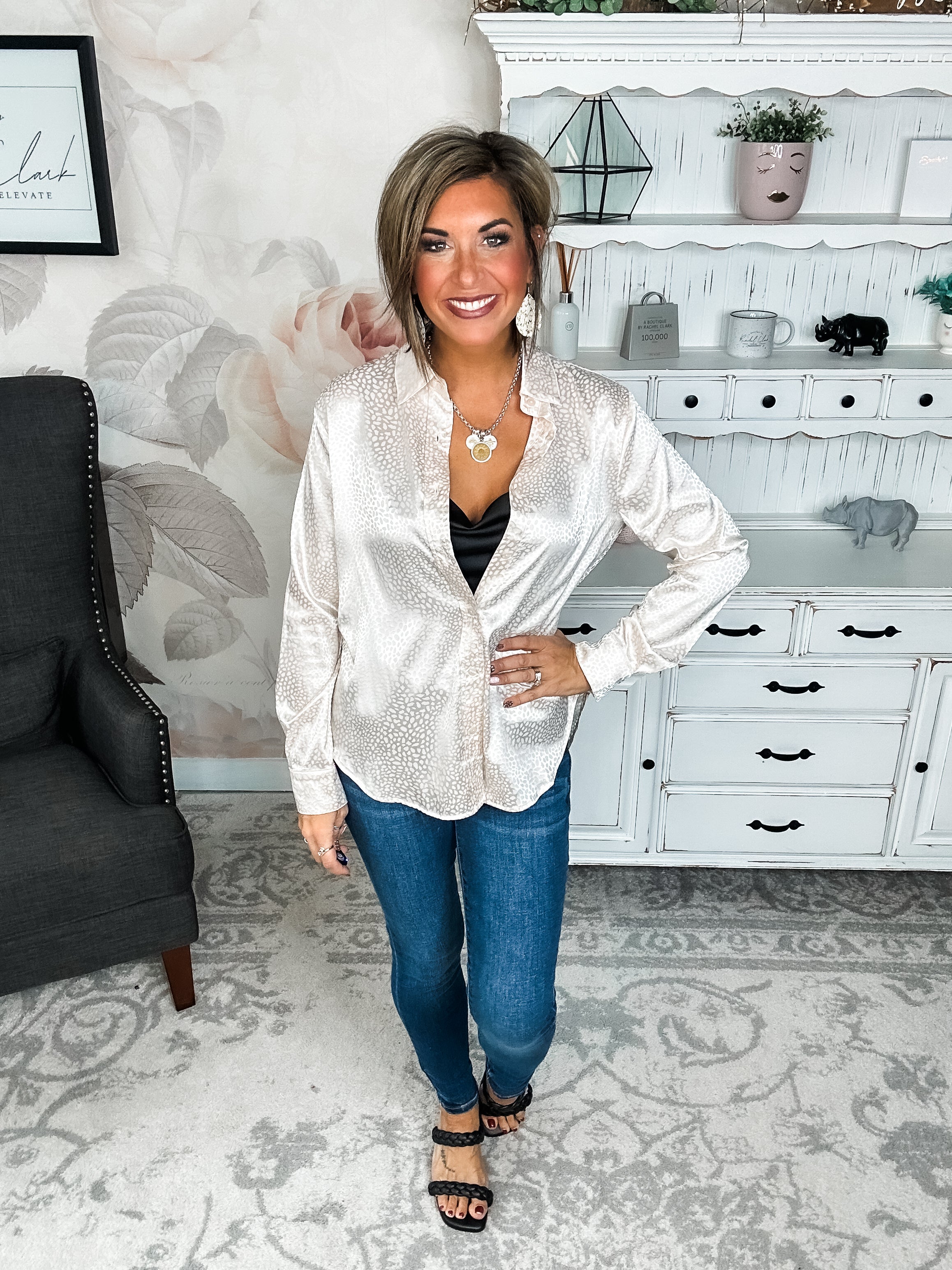 Stars Align Ditzy Dot Button Down - Champagne