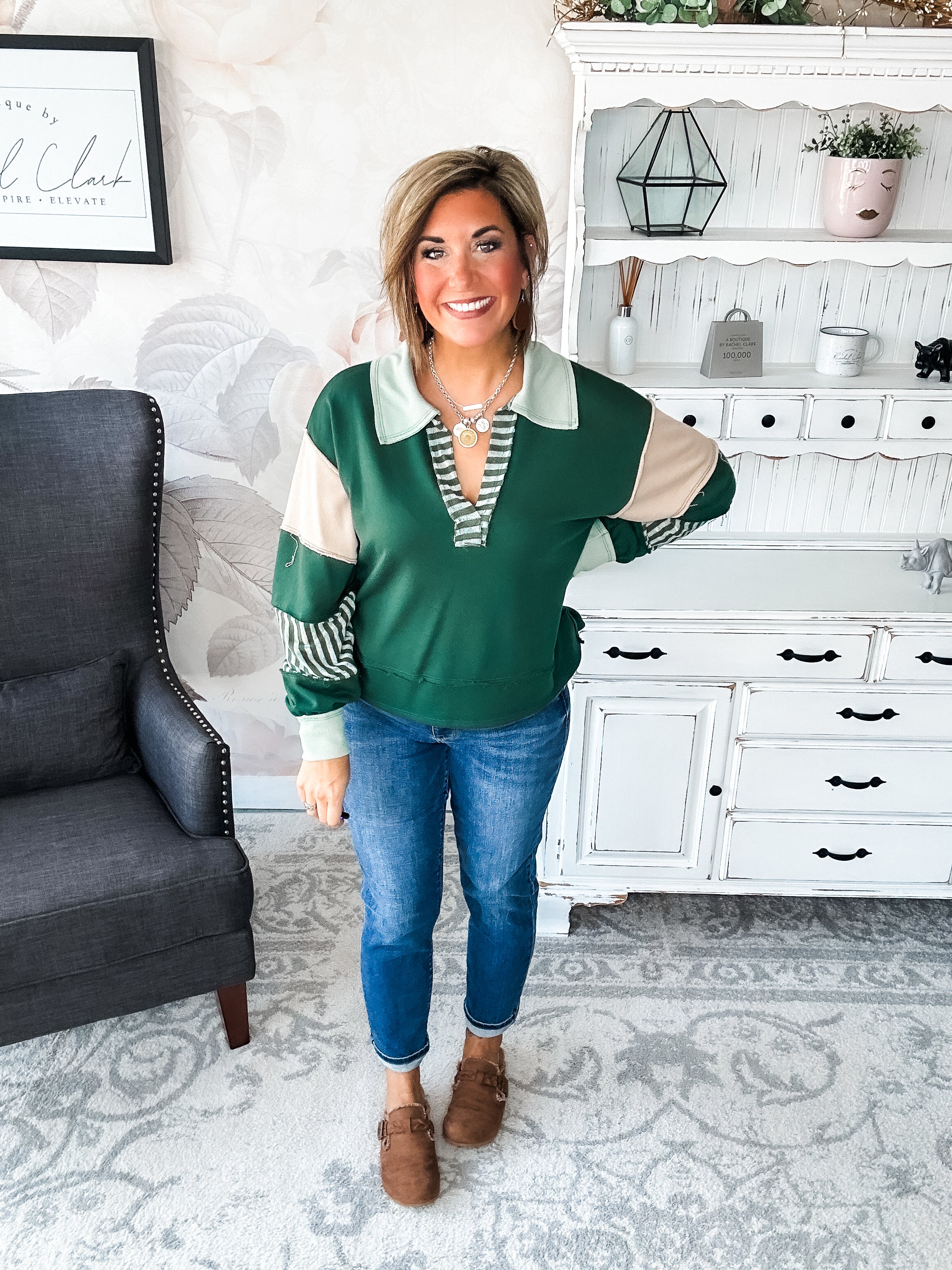 Not Here With Me Pullover - Hunter Green