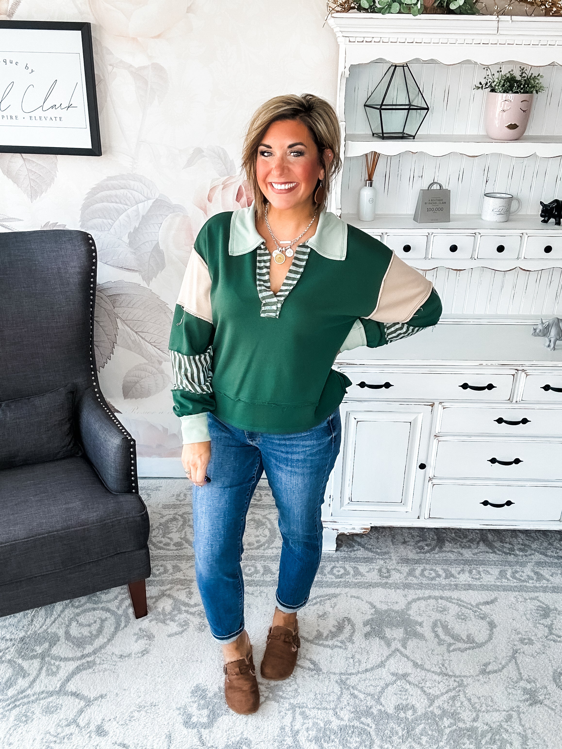 Not Here With Me Pullover - Hunter Green