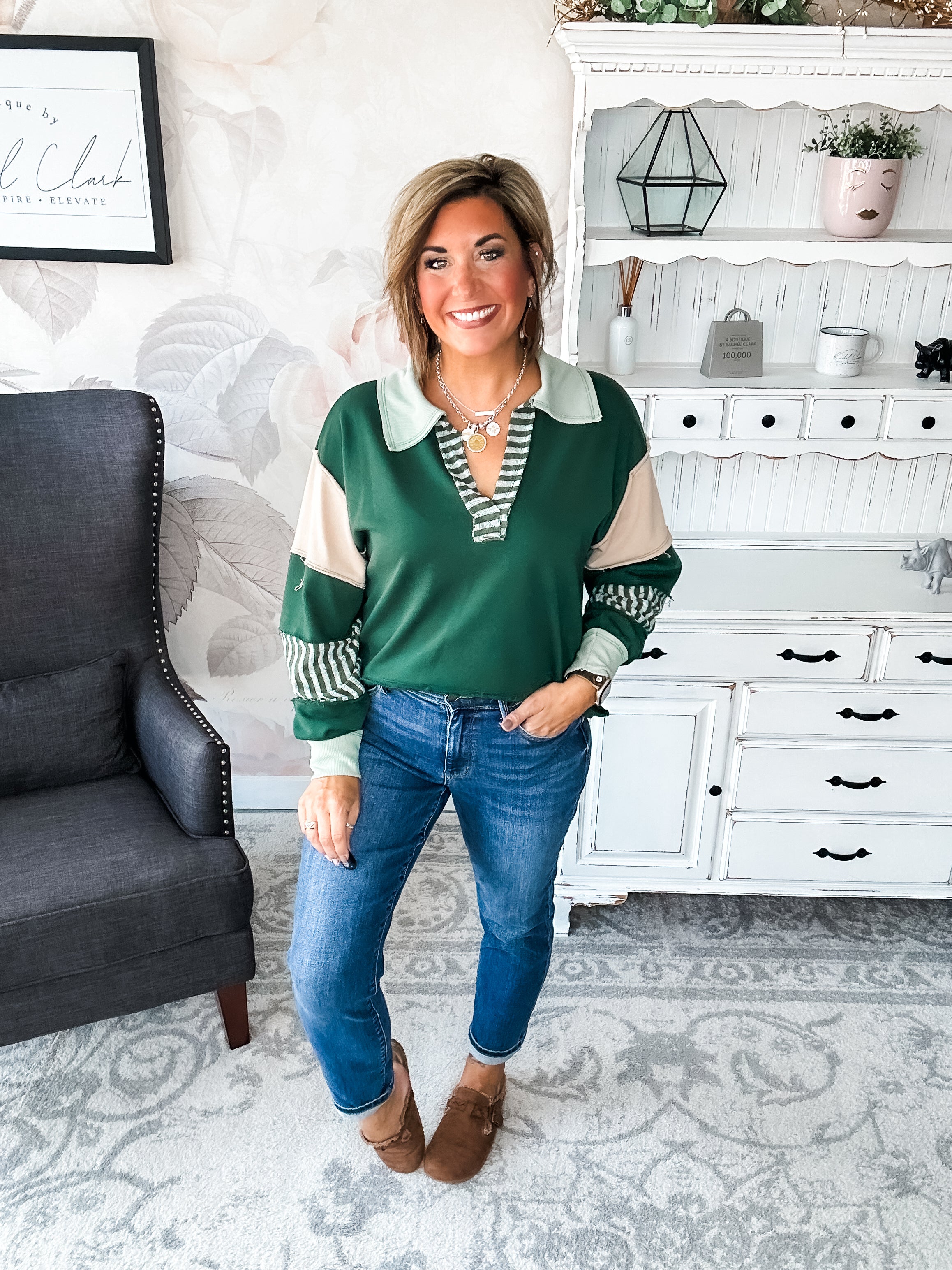 Not Here With Me Pullover - Hunter Green