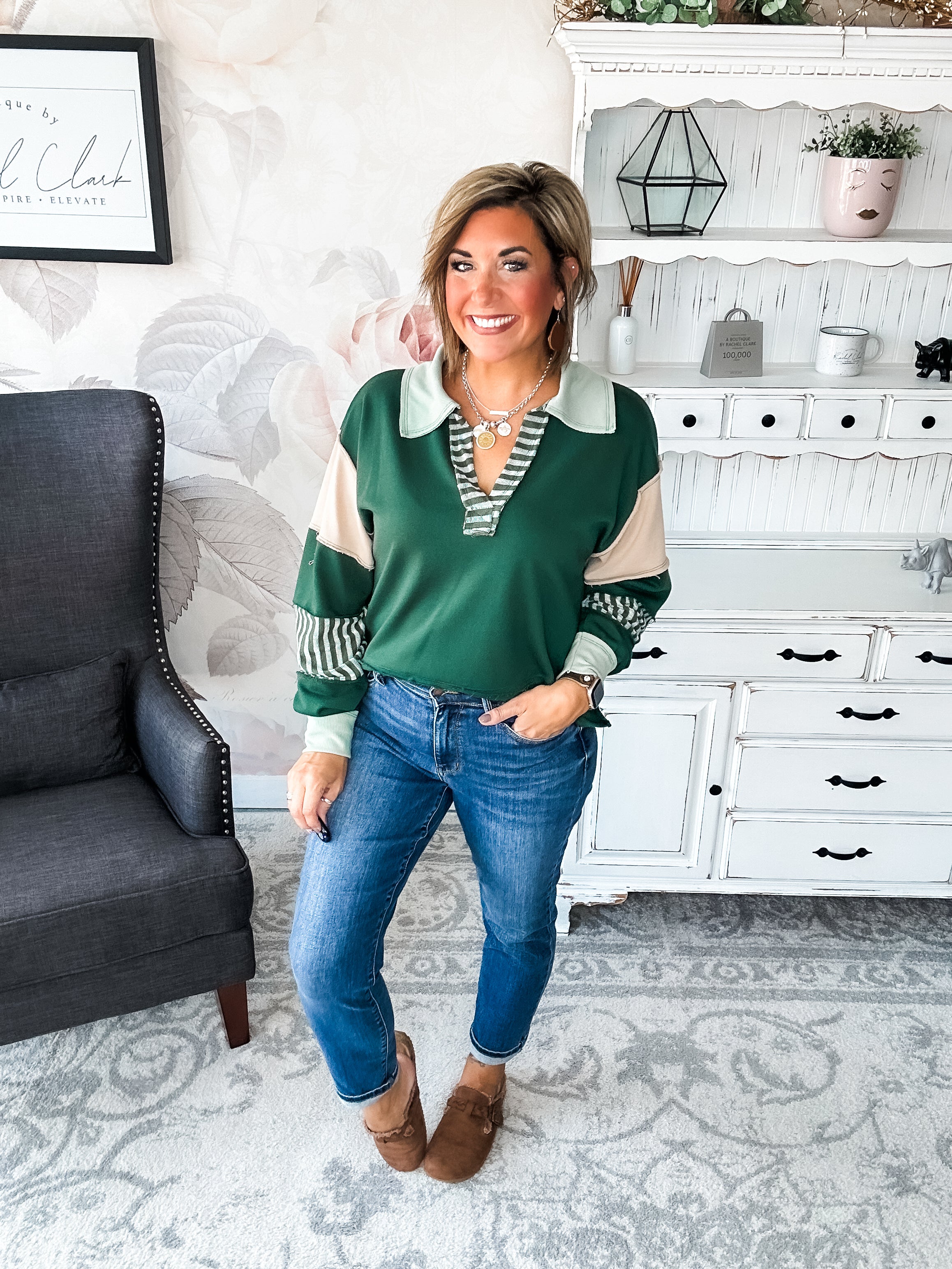Not Here With Me Pullover - Hunter Green