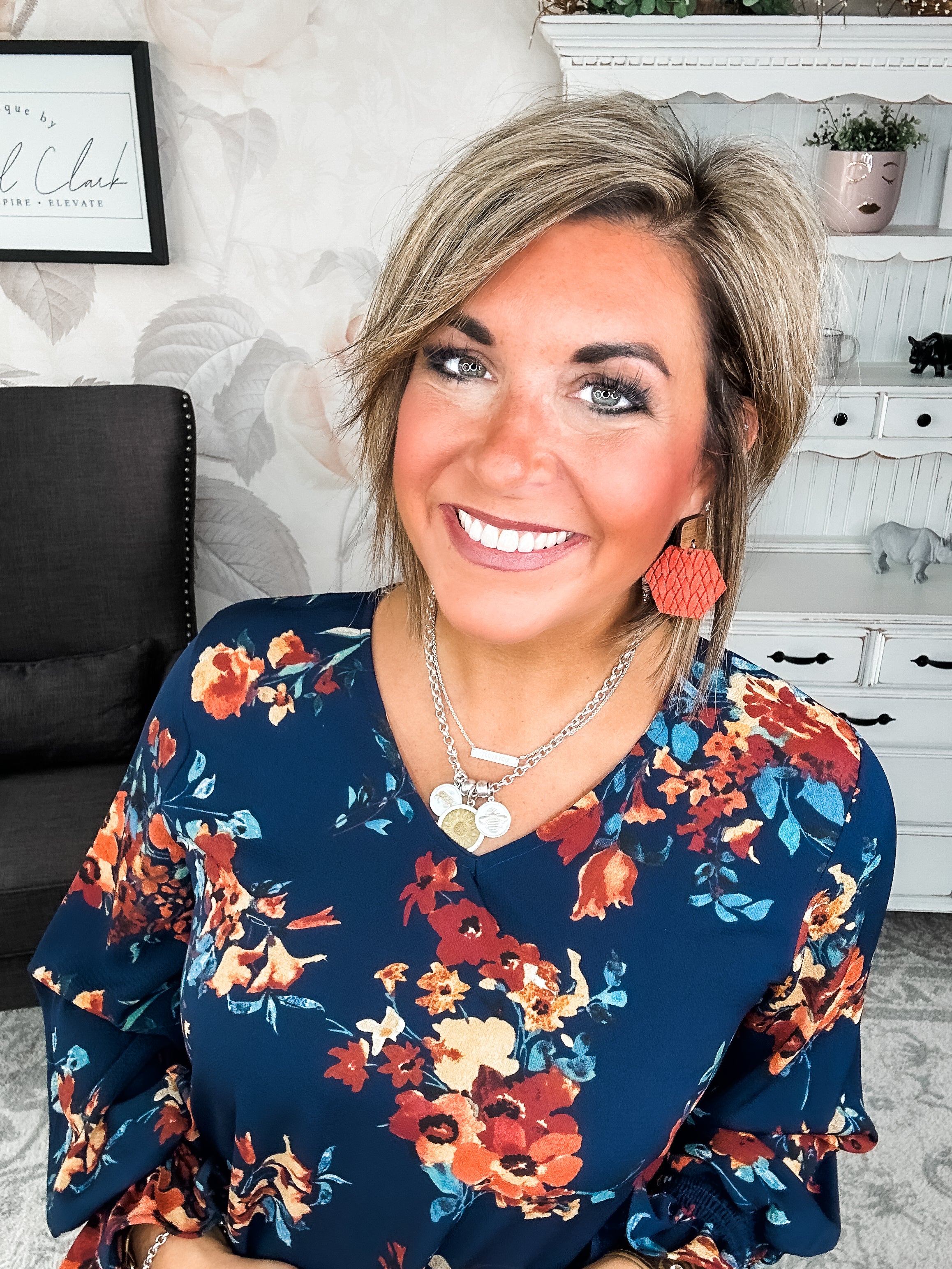 Don't Think You Know Blouse - Navy