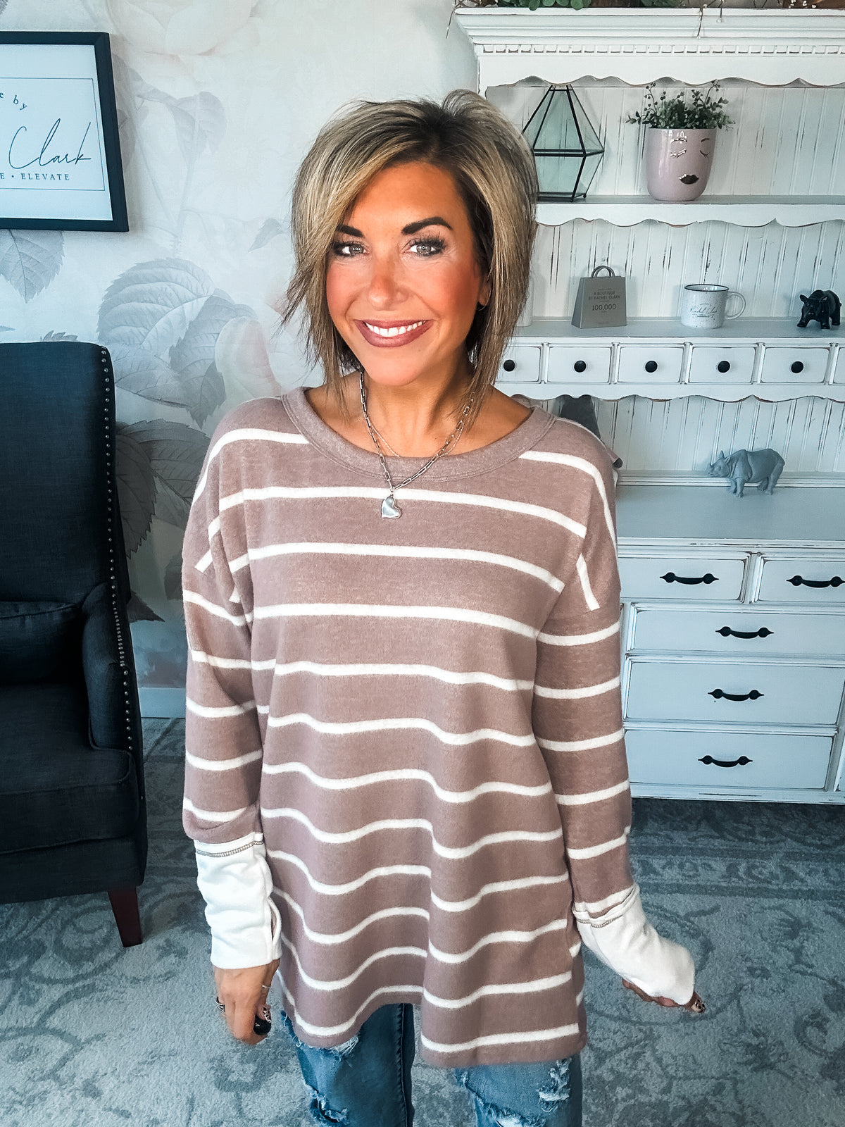 Look Back On The Time Pullover - Mocha