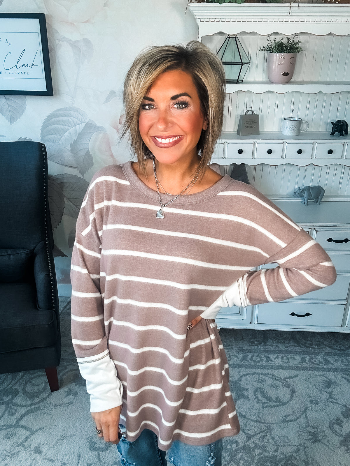 Look Back On The Time Pullover - Mocha