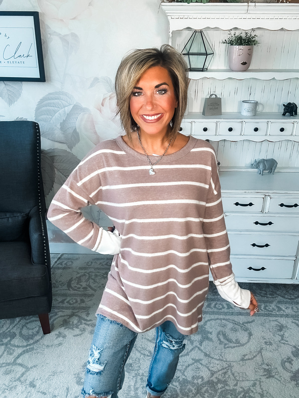 Look Back On The Time Pullover - Mocha