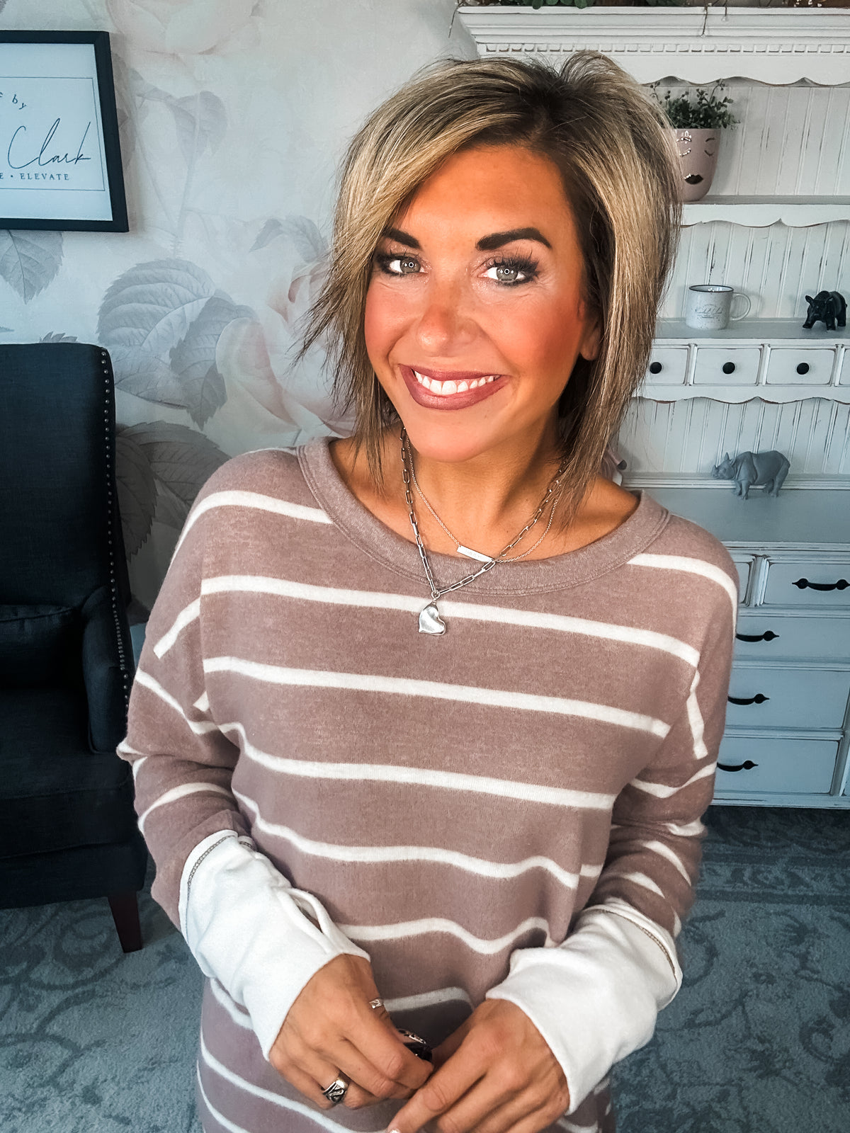 Look Back On The Time Pullover - Mocha
