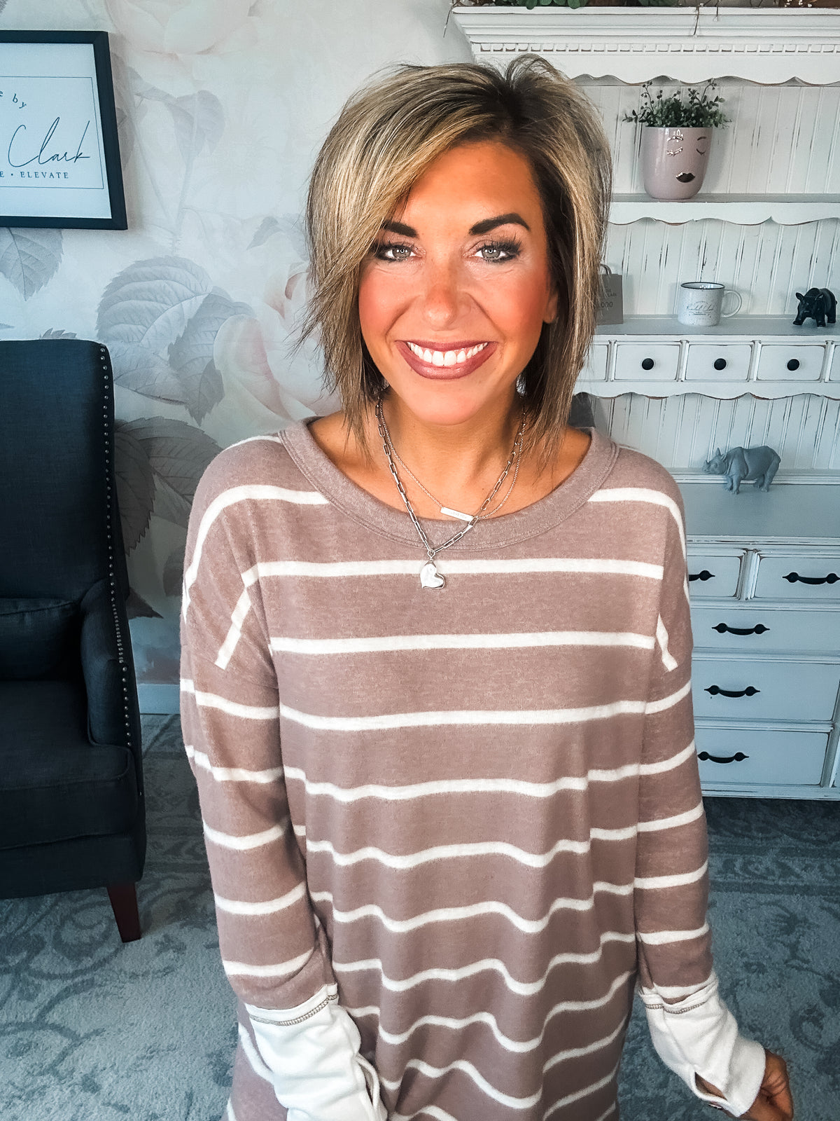 Look Back On The Time Pullover - Mocha