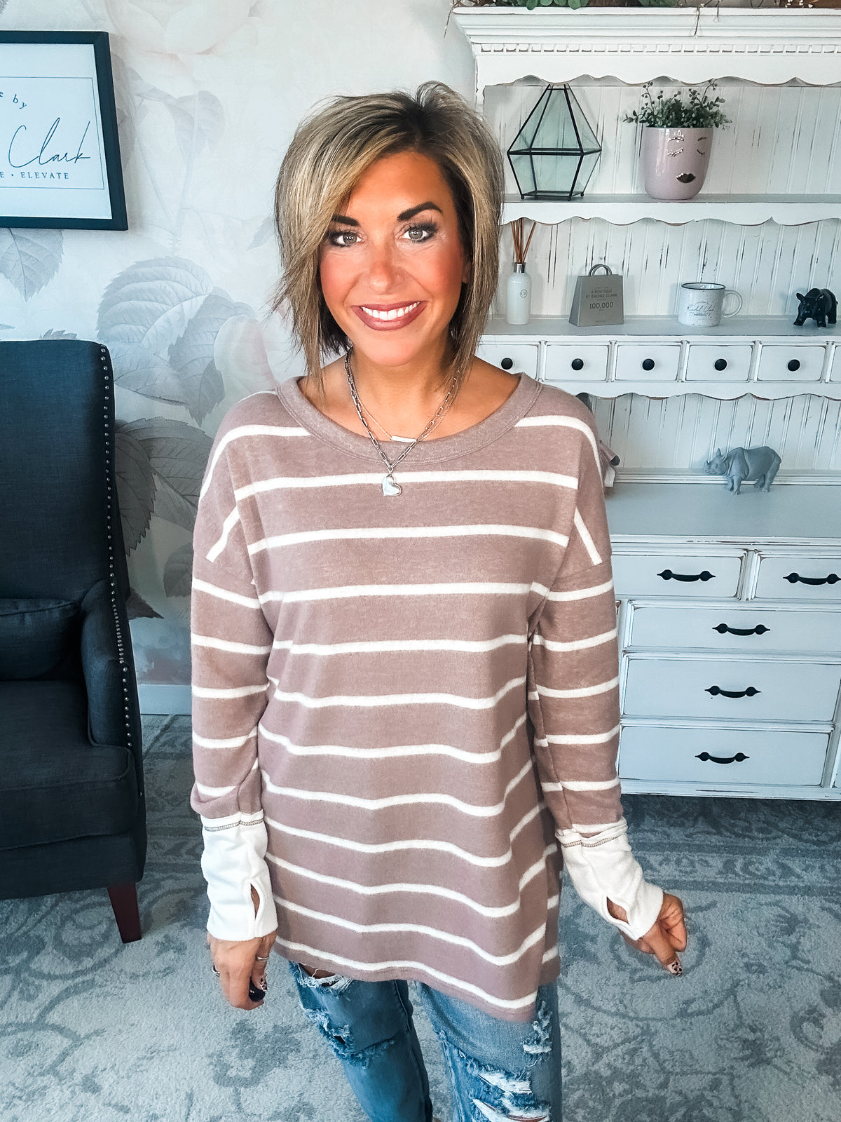 Look Back On The Time Pullover - Mocha