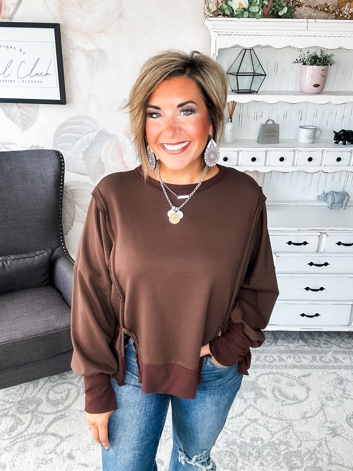 Still Be Here Pullover - Brown