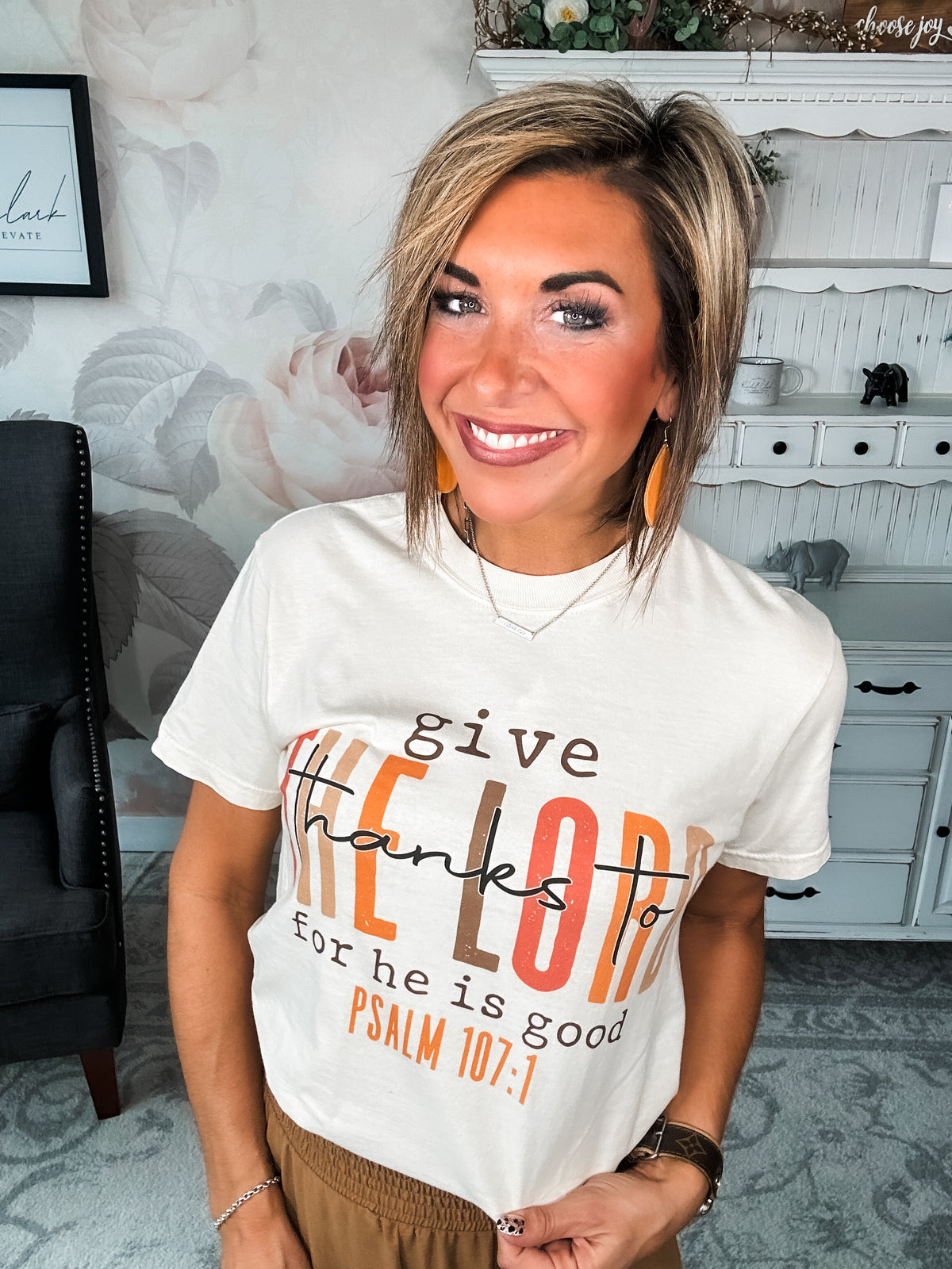 Give Thanks To The Lord Graphic Tee