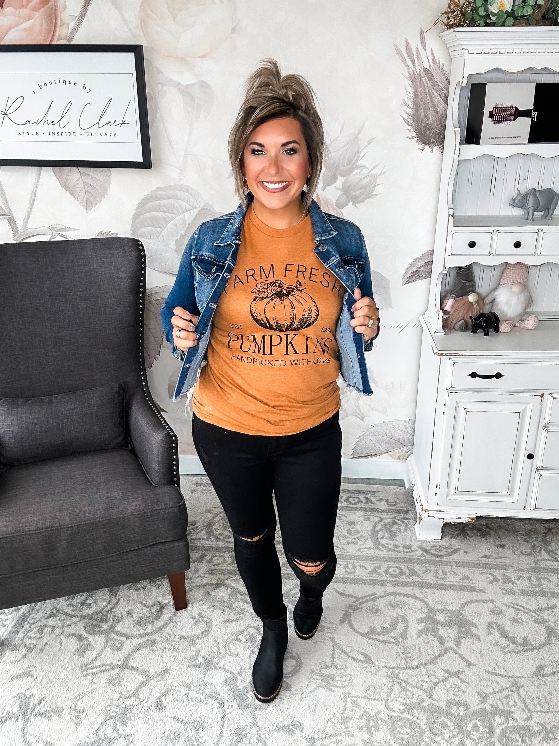 Farm Fresh Pumpkins Graphic Tee