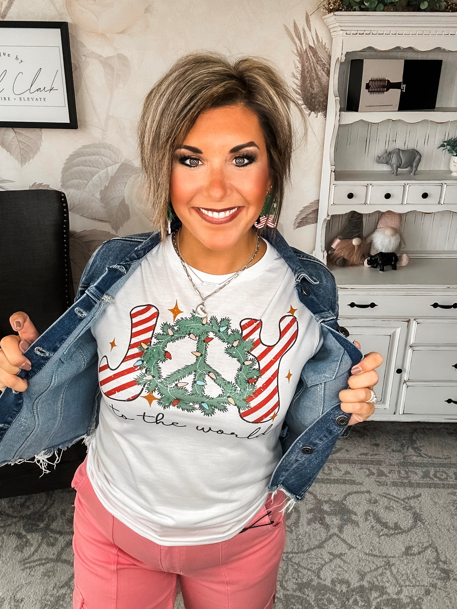 Joy to the Wreath Graphic Tee