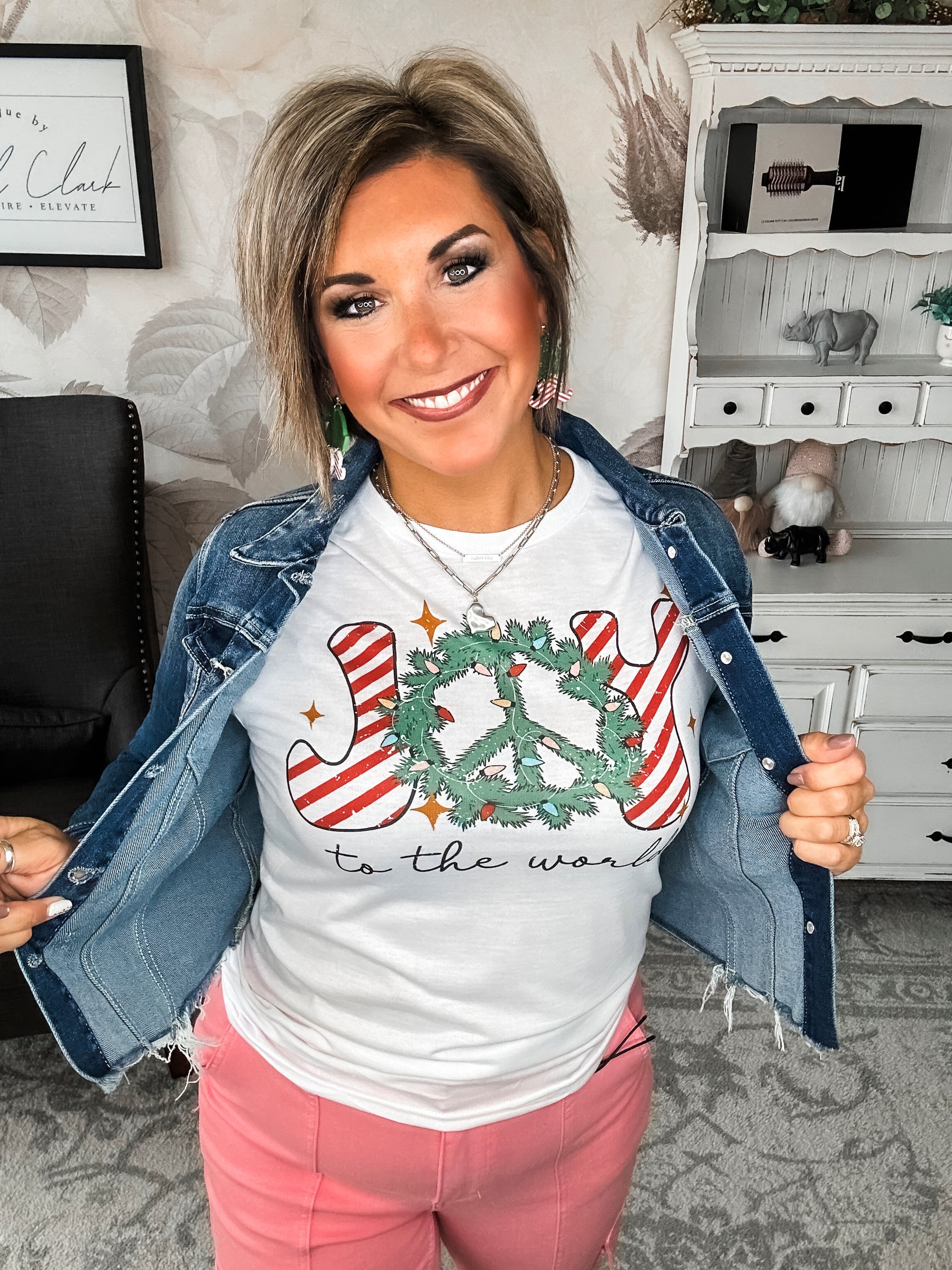 Joy to the Wreath Graphic Tee