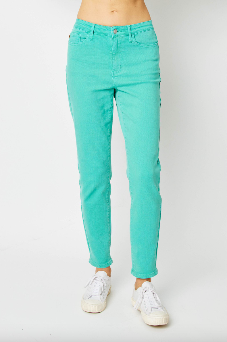 Judy Blue Garment Dyed Girlfriend Jeans - Aquamarine