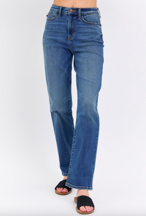 Judy Blue Lightly Distressed Girlfriend Jeans