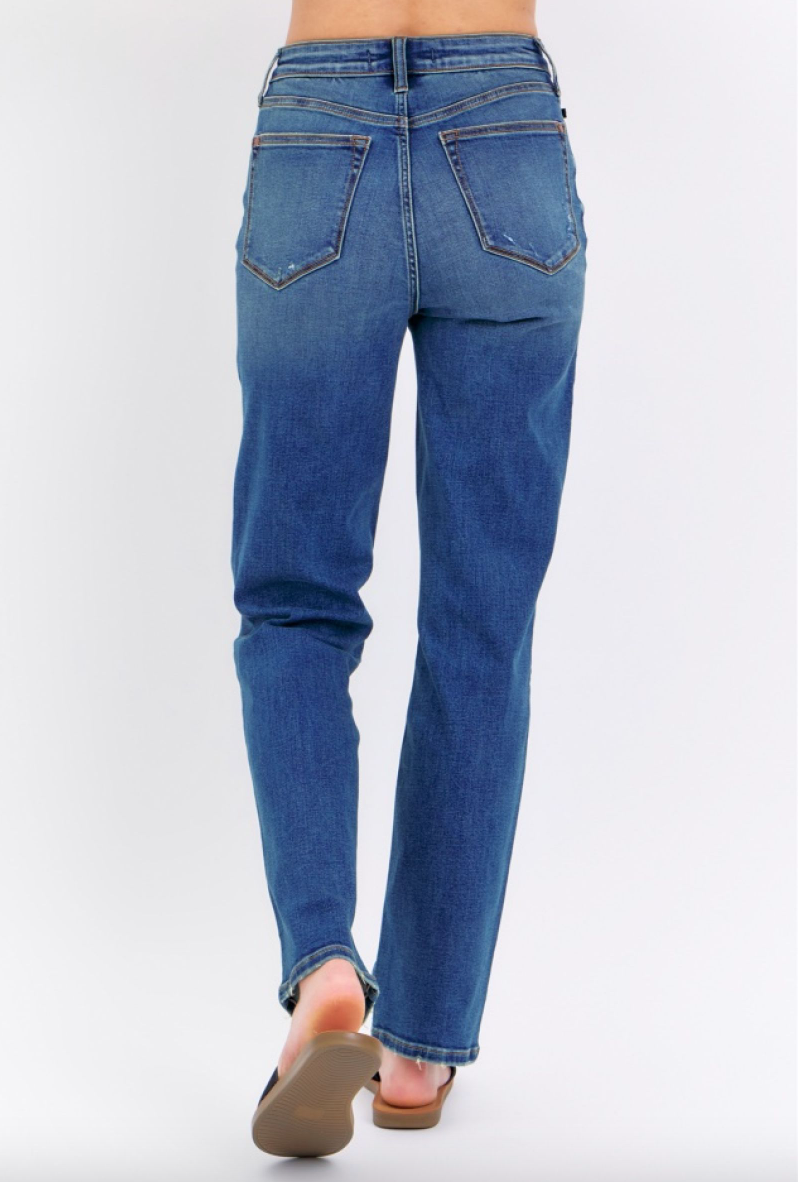 Judy Blue Lightly Distressed Girlfriend Jeans