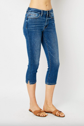 Judy Blue Side Slit Capri - Medium Wash