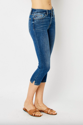 Judy Blue Side Slit Capri - Medium Wash